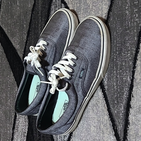 VANS OFF THE WALL SKATEBOARDING SNEAKERS SHOE - Picture 1 of 15
